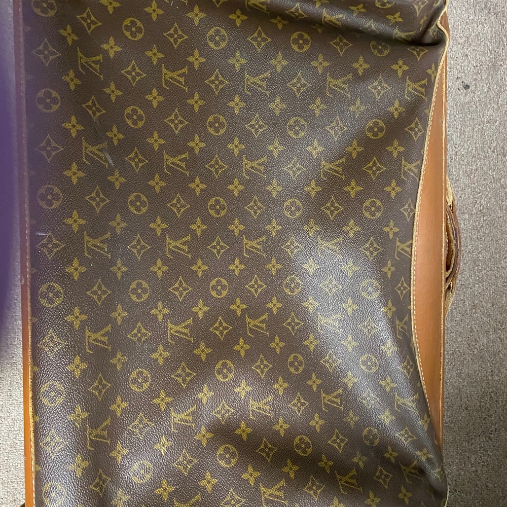 VINTAGE LOUIS VUTTON LUGGAGE